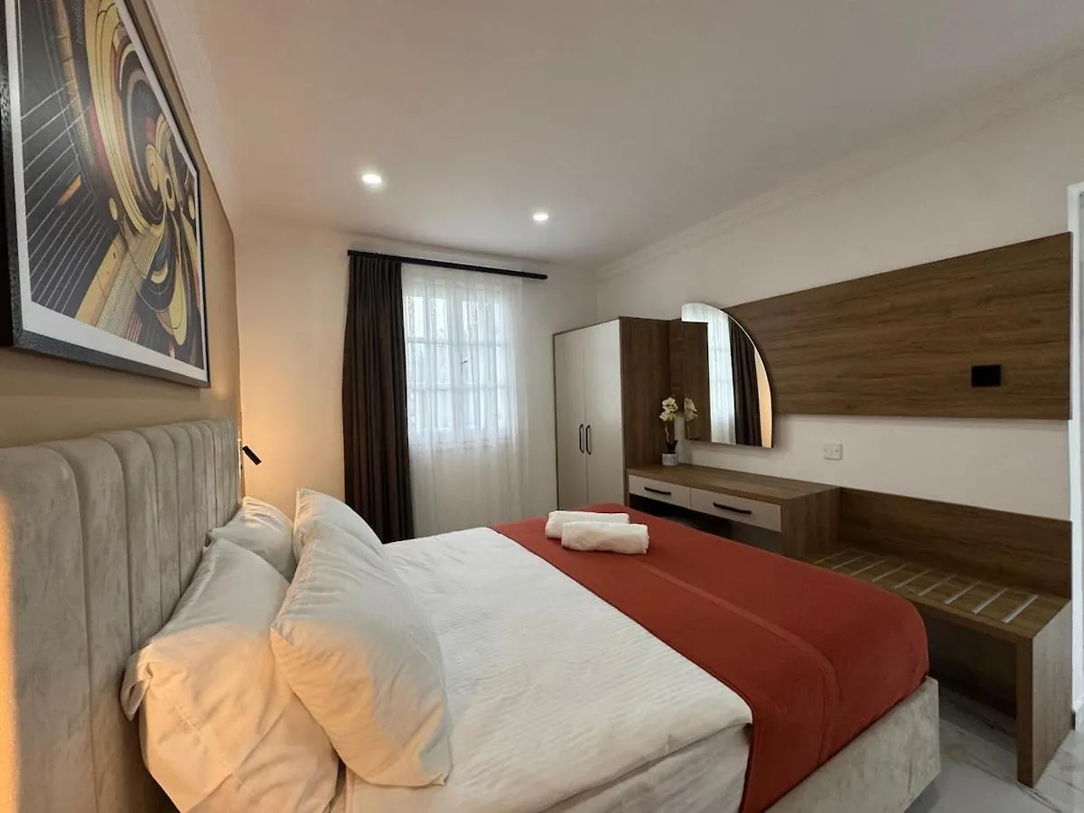 Bungalow In A Holiday Village, Kyrenia 凯里尼亚 塞浦路斯