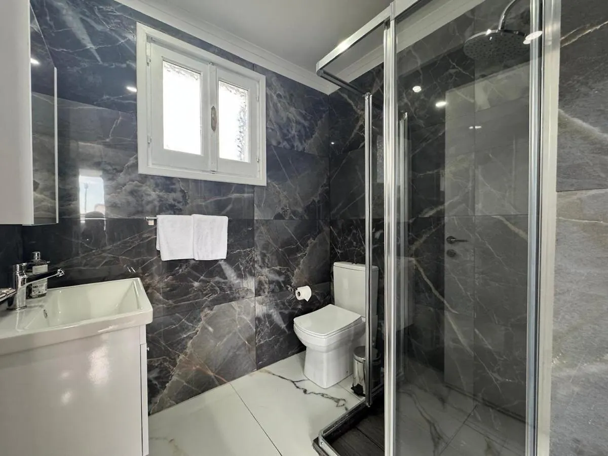 Bungalow In A Holiday Village, Kyrenia 凯里尼亚 塞浦路斯
